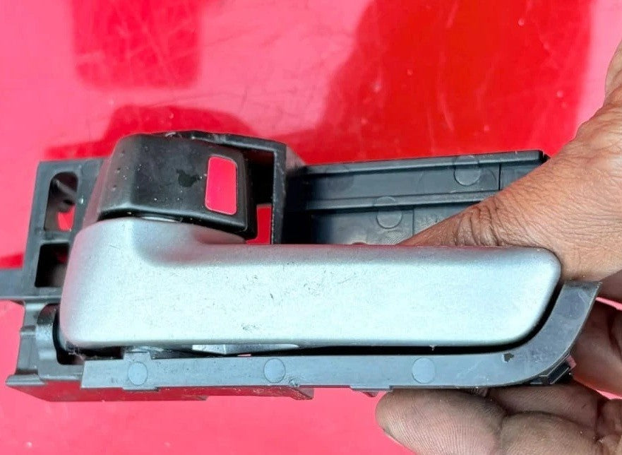 SUZUKI Splash 2013 HATCH REAR Passenger FRONT LEFT SIDE INTERIOR DOOR HANDLE