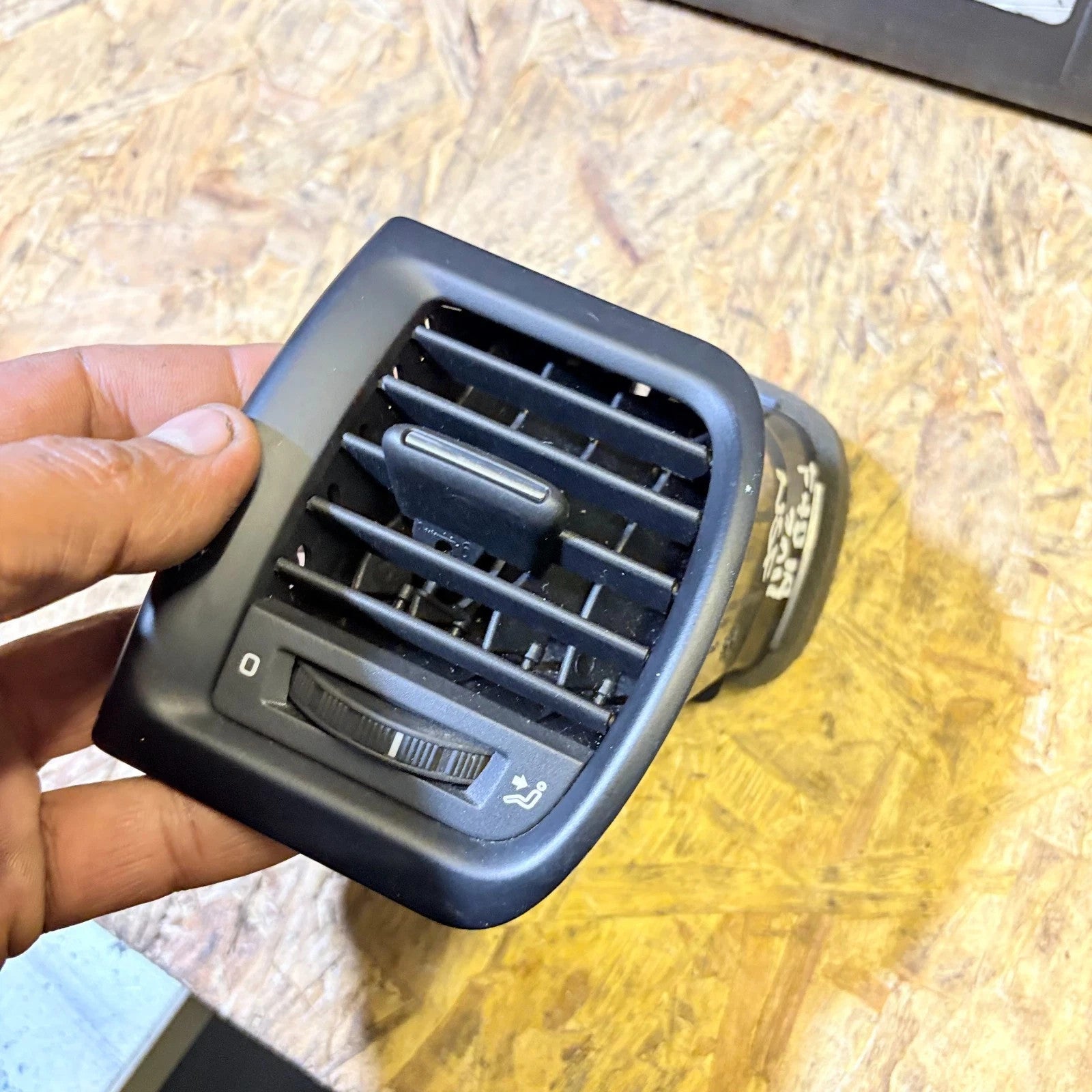 Skoda Fabia 5J 2011-2015 Passenger Left Dashboard Air Vent 5J0 819 701 D