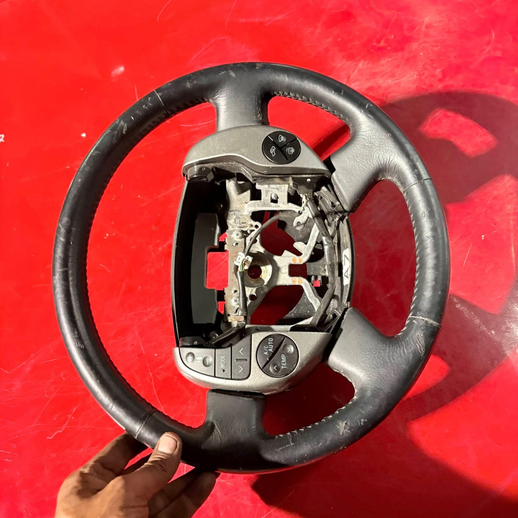 Toyota PRIUS 1.5 MULTIFUNCTION STEERING WHEEL LEATHER