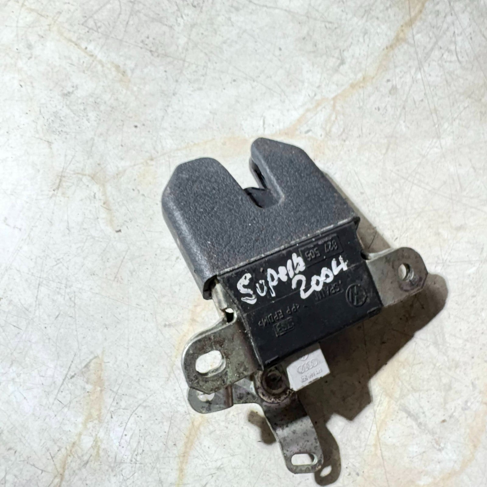Skoda Superb Mk1 3U4 2002-2008 Rear Boot Lid Lock Latch Catch 3U5827505A