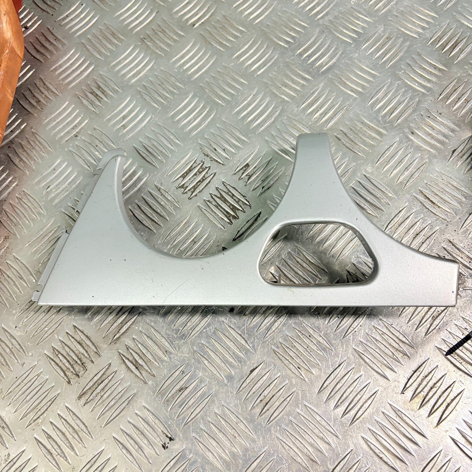 MERCEDES BENZ E CLASS E300 1999 HEADLIGHT LOWER COVER FRAME TRIM FRONT LEFT