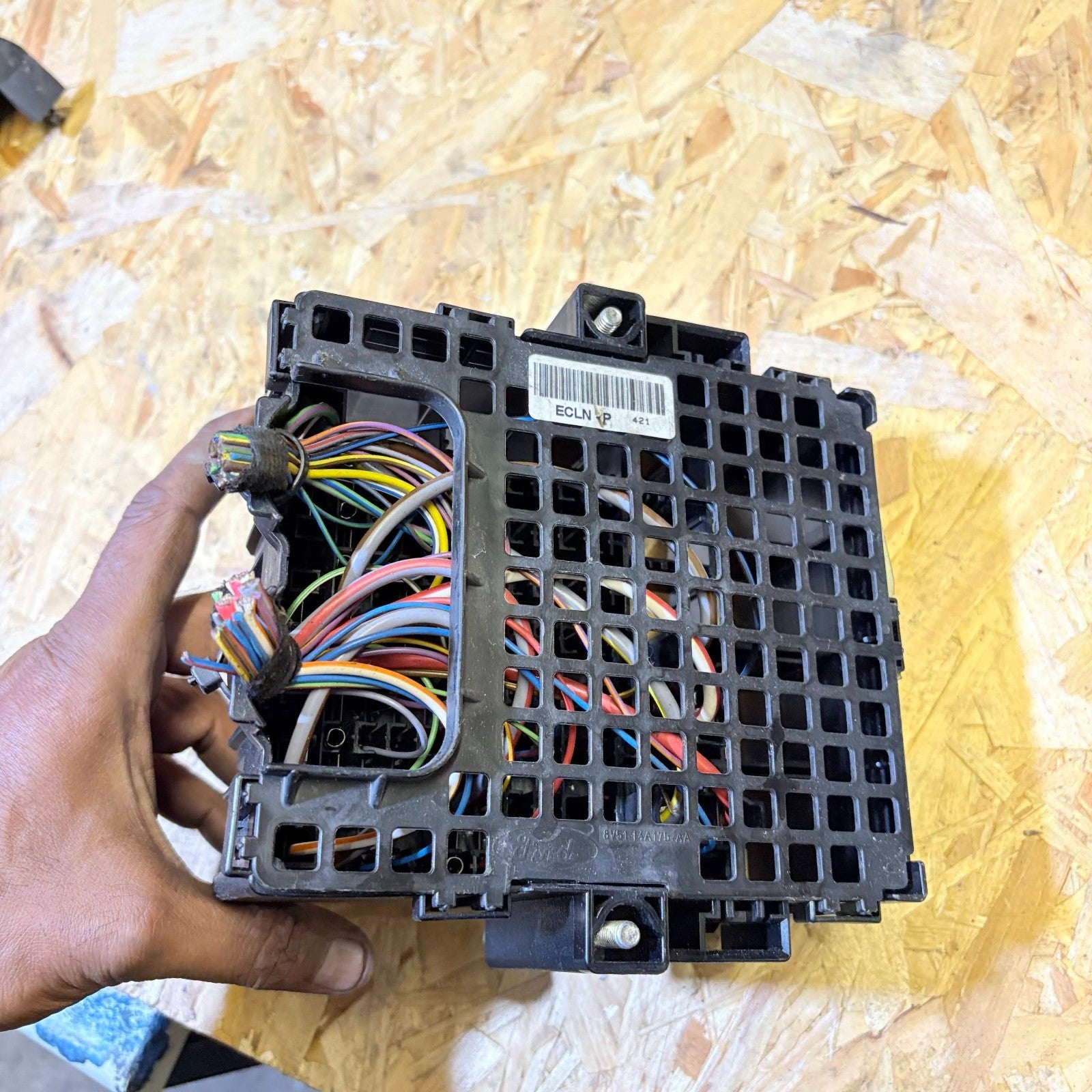 Ford Fiesta 2009 Fuse Box Control Unit 8V5T-14A005-KME