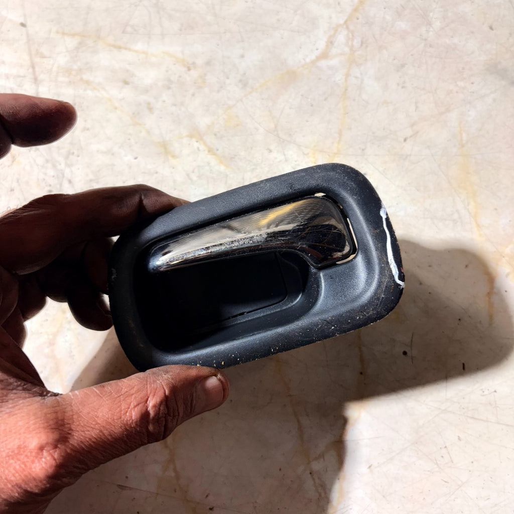 HONDA CR-V 2005 REAR PASSENGER LEFT SIDE INNER DOOR HANDLE