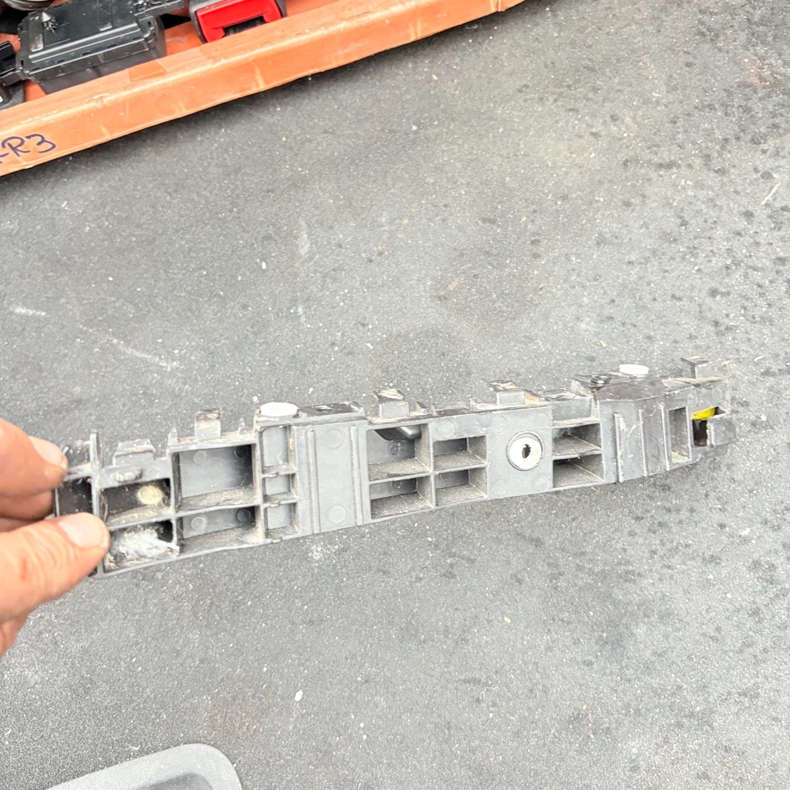 VAUXHALL CORSA E 2014-2019 REAR LEFT BUMPER MOUNTING BRACKET 475498858