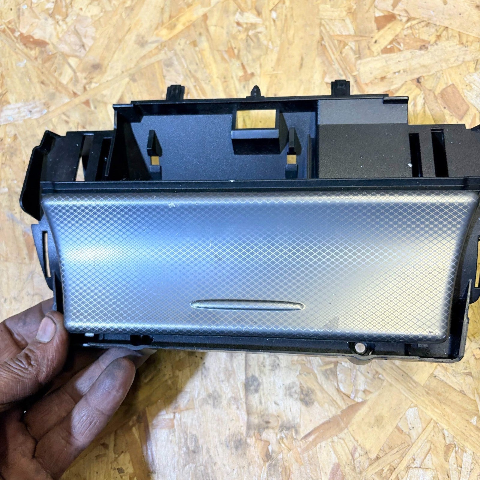 Jaguar S-Type R Centre Console Ashtray 1999-2008 2R83-8104822-A