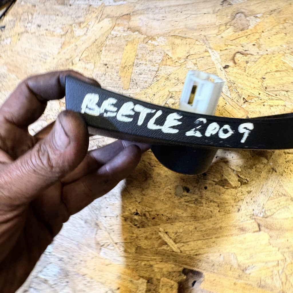VW Beetle 2009 centre console trim 12v socket 1C0863199G 2QL