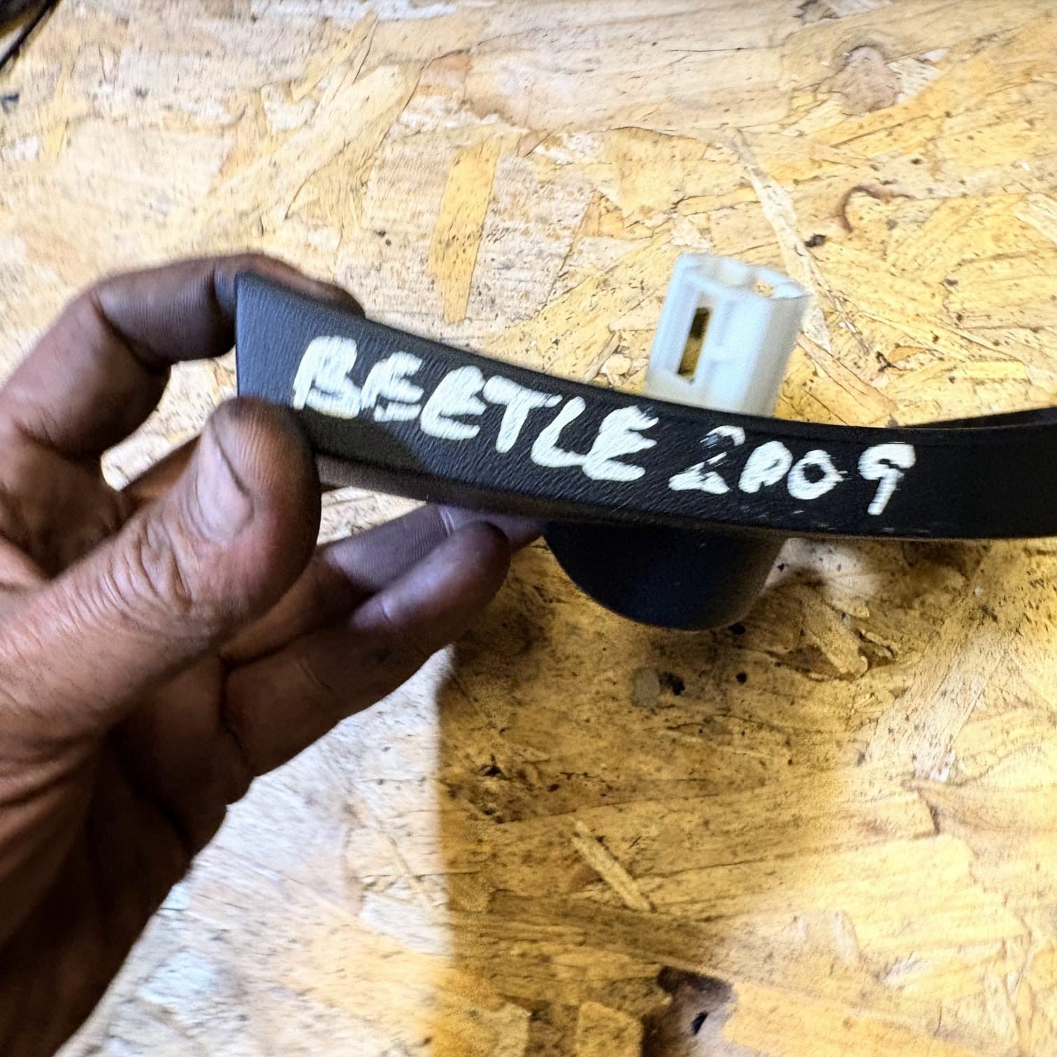 VW Beetle 2009 centre console trim 12v socket 1C0863199G 2QL