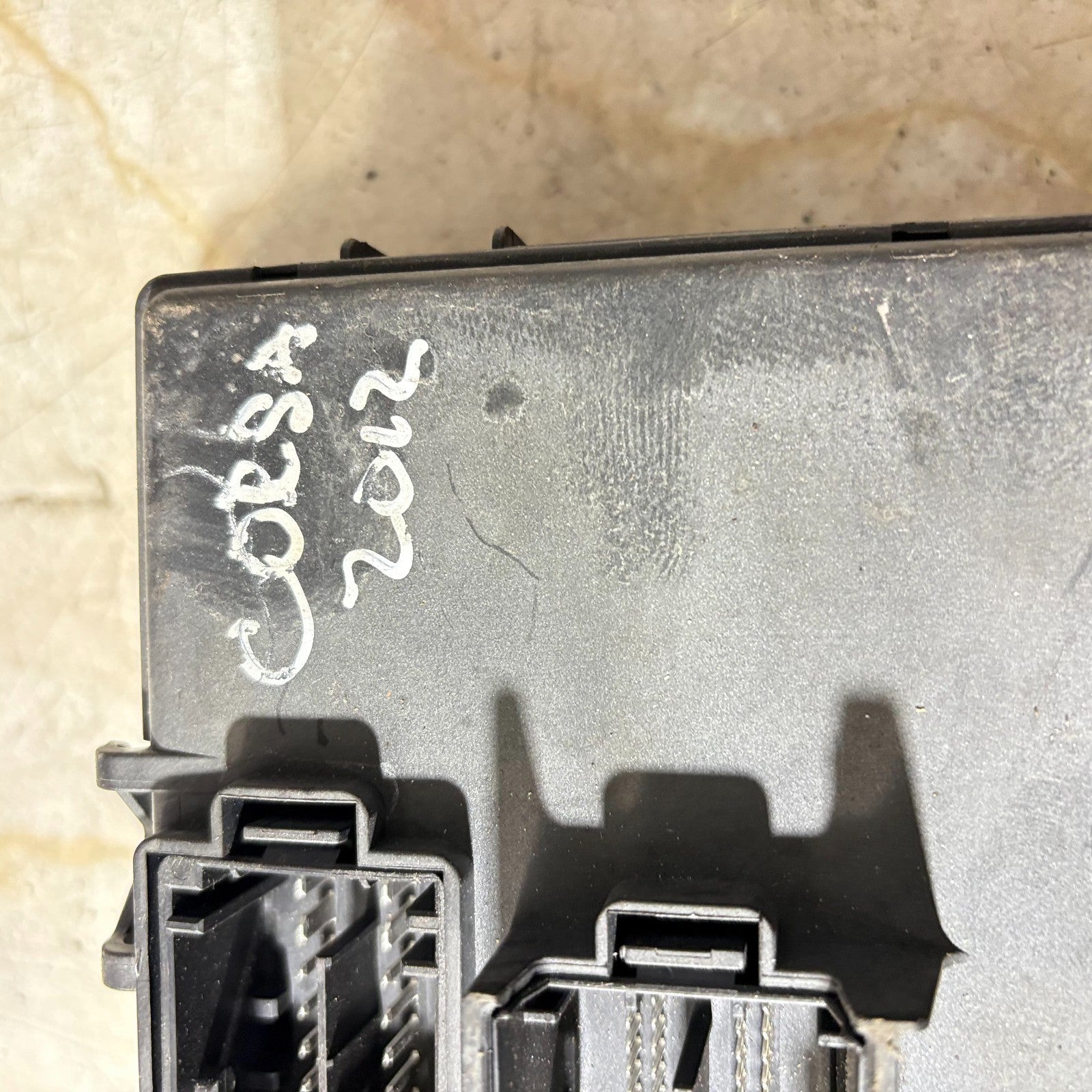 Vauxhall Corsa D BCM/BCU Body Control Module Fuse Box 13382215FT 2009-2014