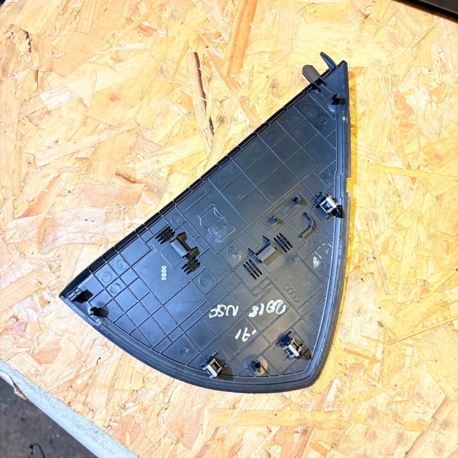 Audi A1 8X Dashboard End Cap Cover Trim Passenger Left Side 2011-2018 8X0857085A