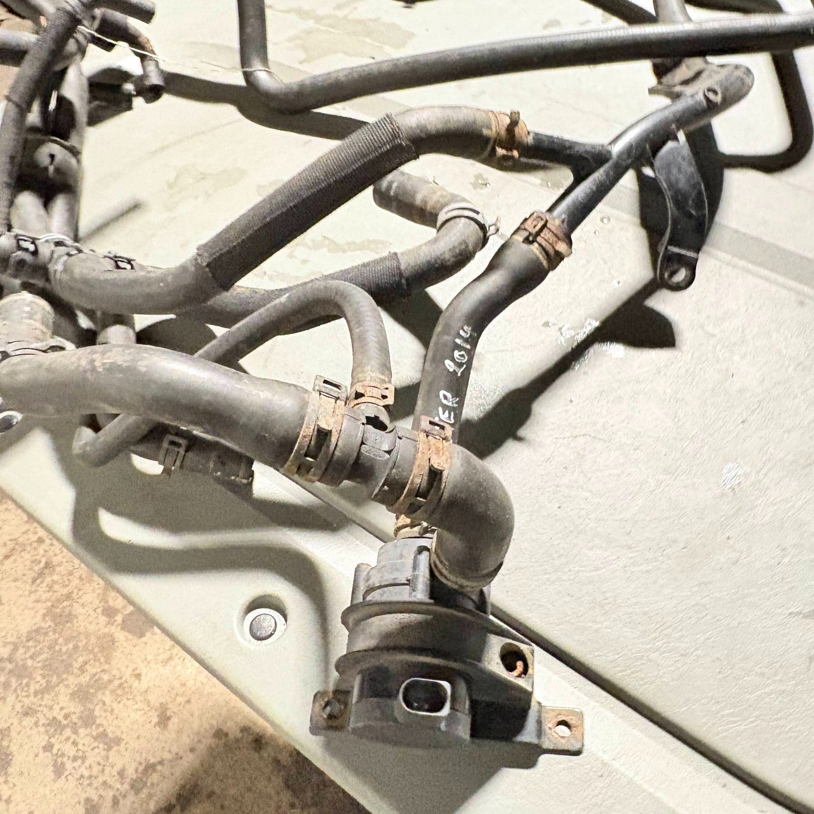 Skoda Roomster 5J 2014 Engine Coolant Thermostat Housing & Hose Pipework