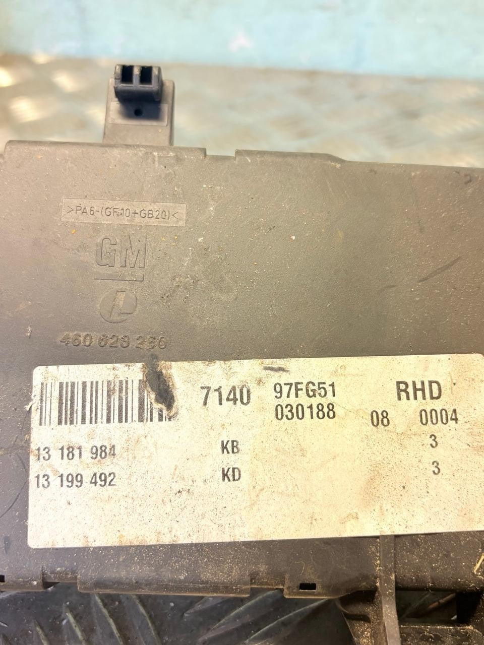 VCETRA FUSE BOX 13199492 N/S/F