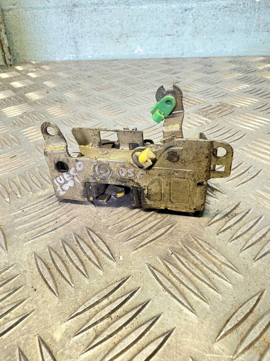 9135H2 LEFT FRONT DOOR LOCK/172615 FOR PEUGEOT 306 BERLINA 3/4/5 PUERTAS 2001