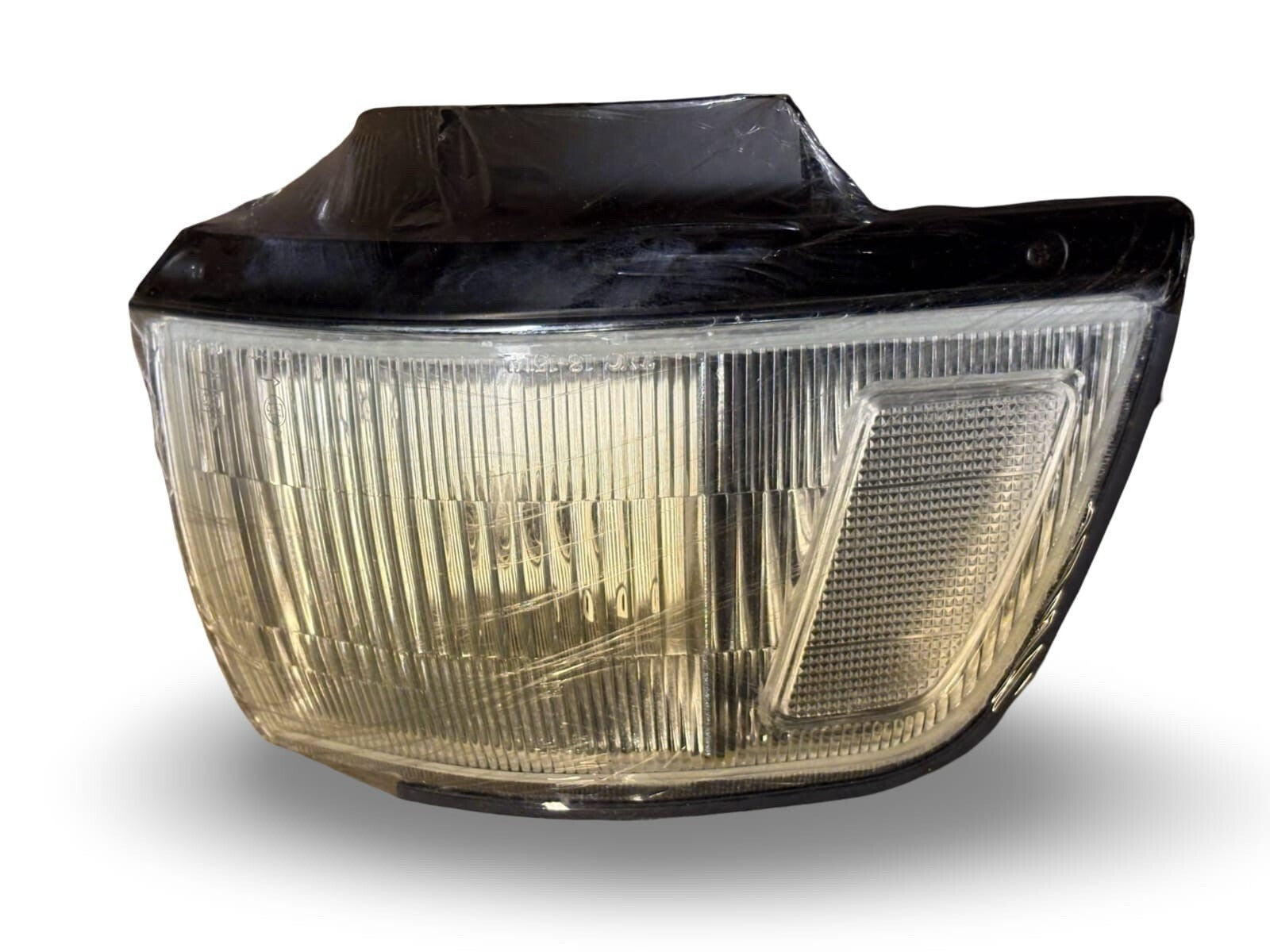 TOYOTA CAMRY Estate V2 Front Right Fog Light 181514B 3.0 Petrol 140kw