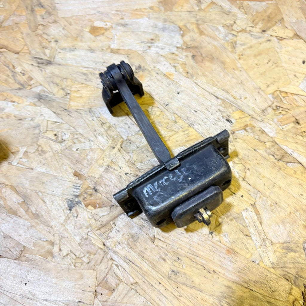 Mercedes A-Class W168 1997-2004 Front Door Check Strap A1687200116 Limiter