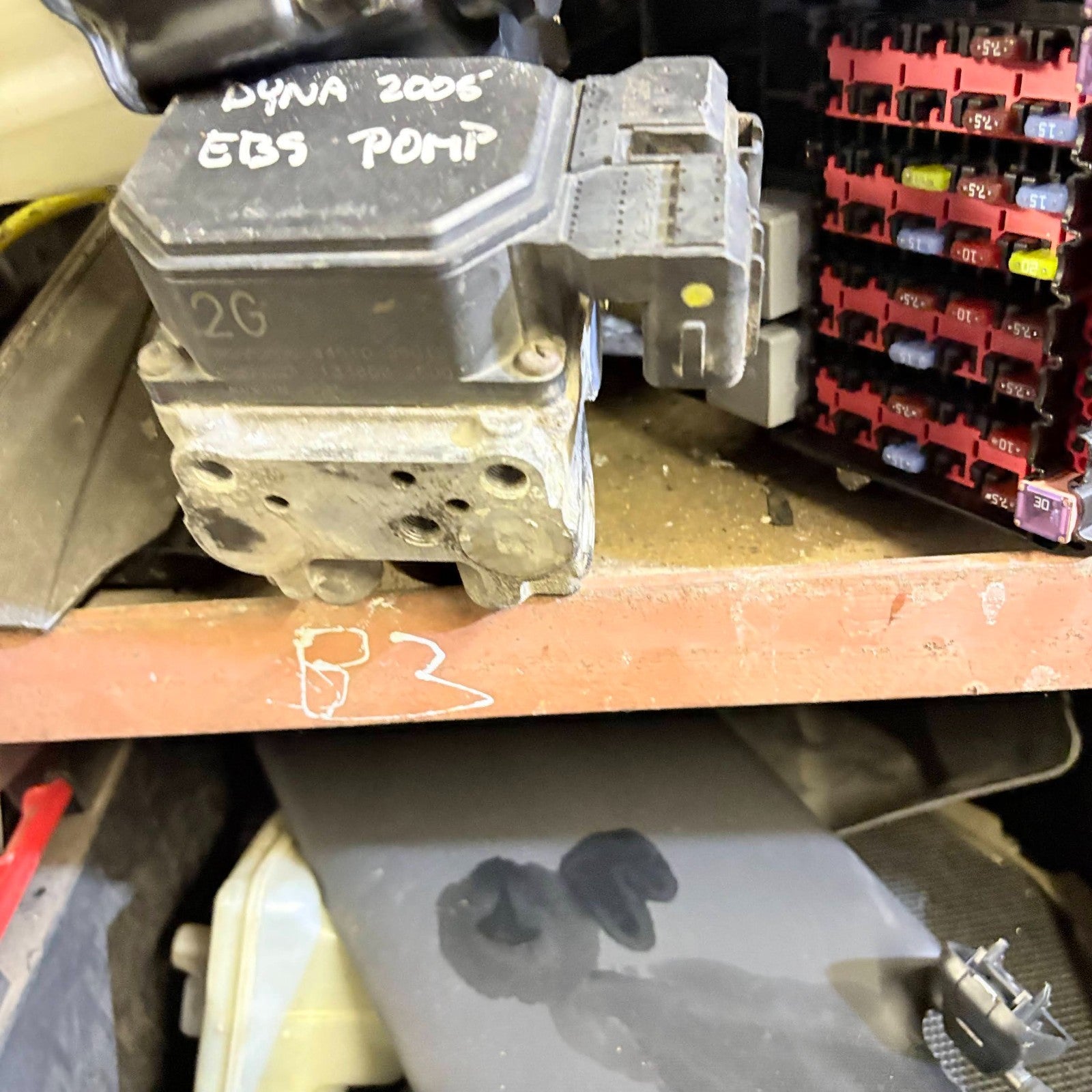 Ford Fiesta 2009 Fuse Box Control Unit 8V5T-14A005-KME