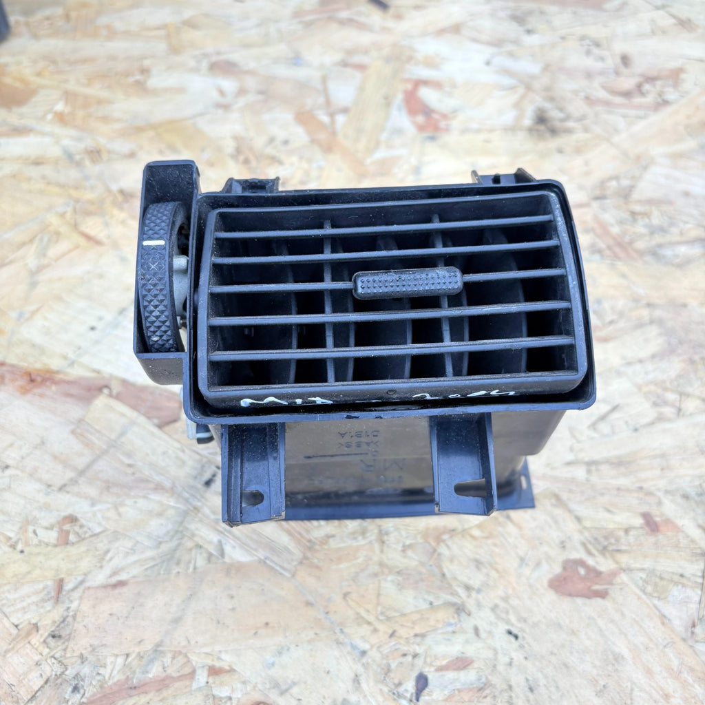 Ford Tourneo Connect 2002-2009 Centre Right Dash Air Vent 2T1H19C681AC