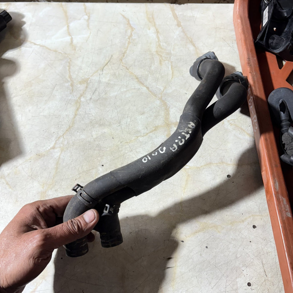 Water Cooler Pipe Opel Astra 2010