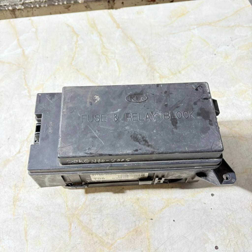 Kia Sorento 2.5 CRDi 2002-2009 Engine Bay Fuse & Relay Box 91160-3E070