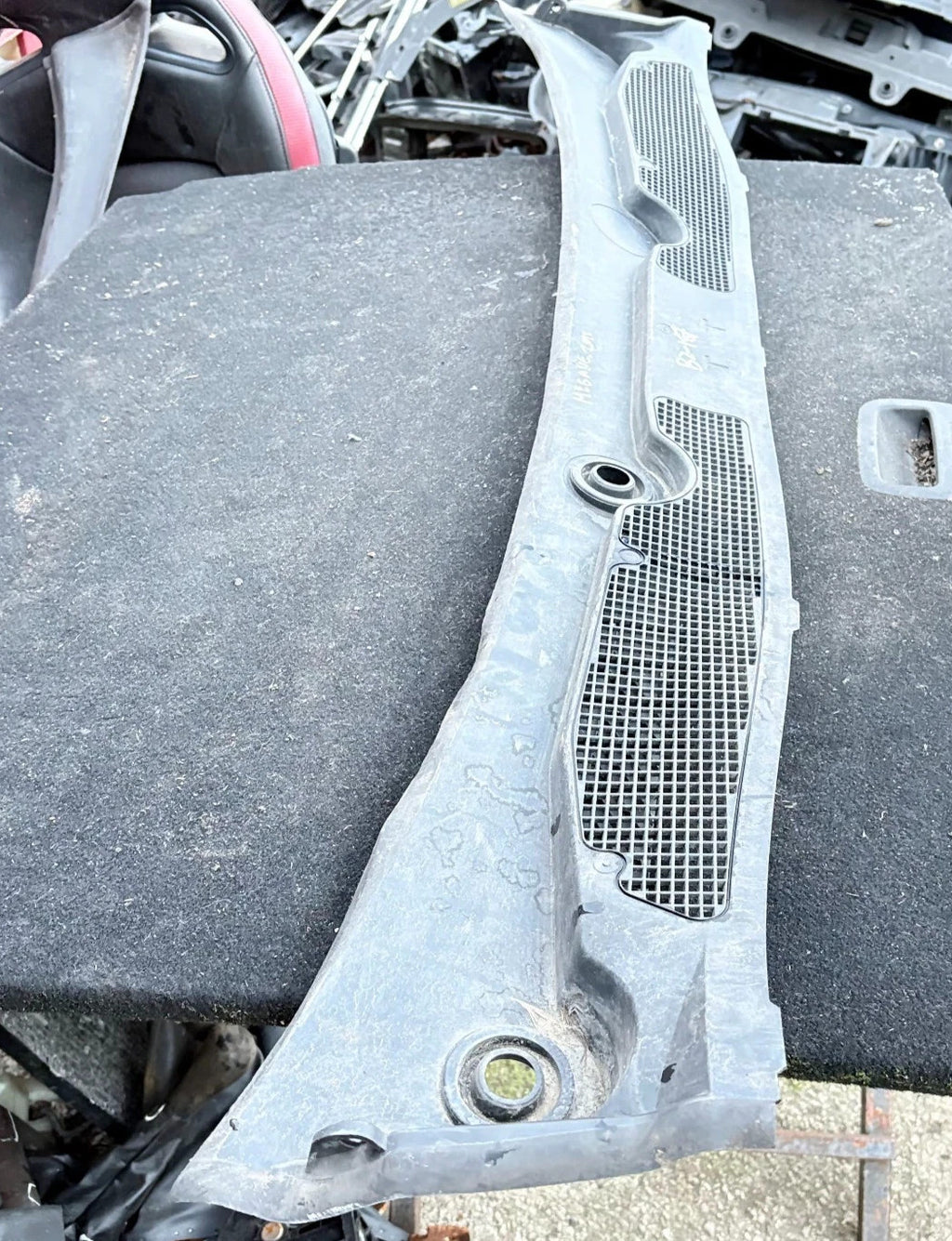 RENAULT MEGANE III Front Wiper Cowl Trim 9810MB010 2011
