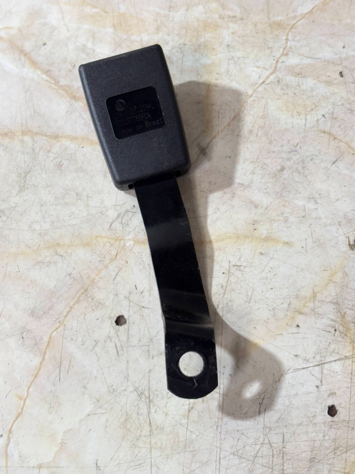 VW Fox 2010 Passengers Side Front Seatbelt Catch 5Z0857755 Buckle Belt Strap