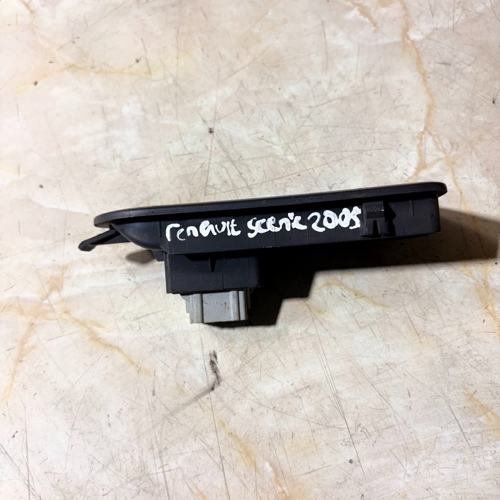 Renault Scenic Mk2 03-06 Passenger Side Front Electric Window Switch