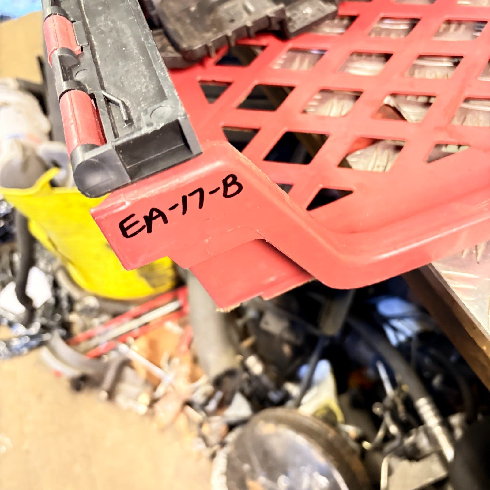 Hyundai I40 2011 to 2017 Battery Tray 371503Z000