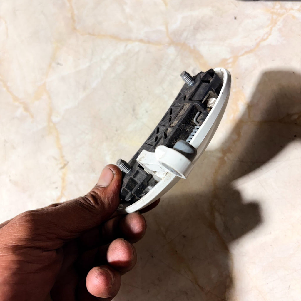 Suzuki Alto Mk7 09-15 OSR Divers Right Rear Door Handle