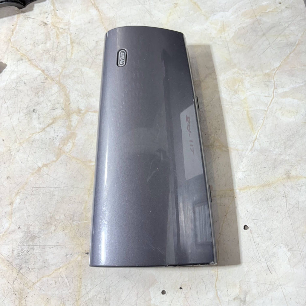 LAND ROVER MGZT. AIRBAG FINISHER TRIM. EHT000060. (RHD Rhodium) MG 2003