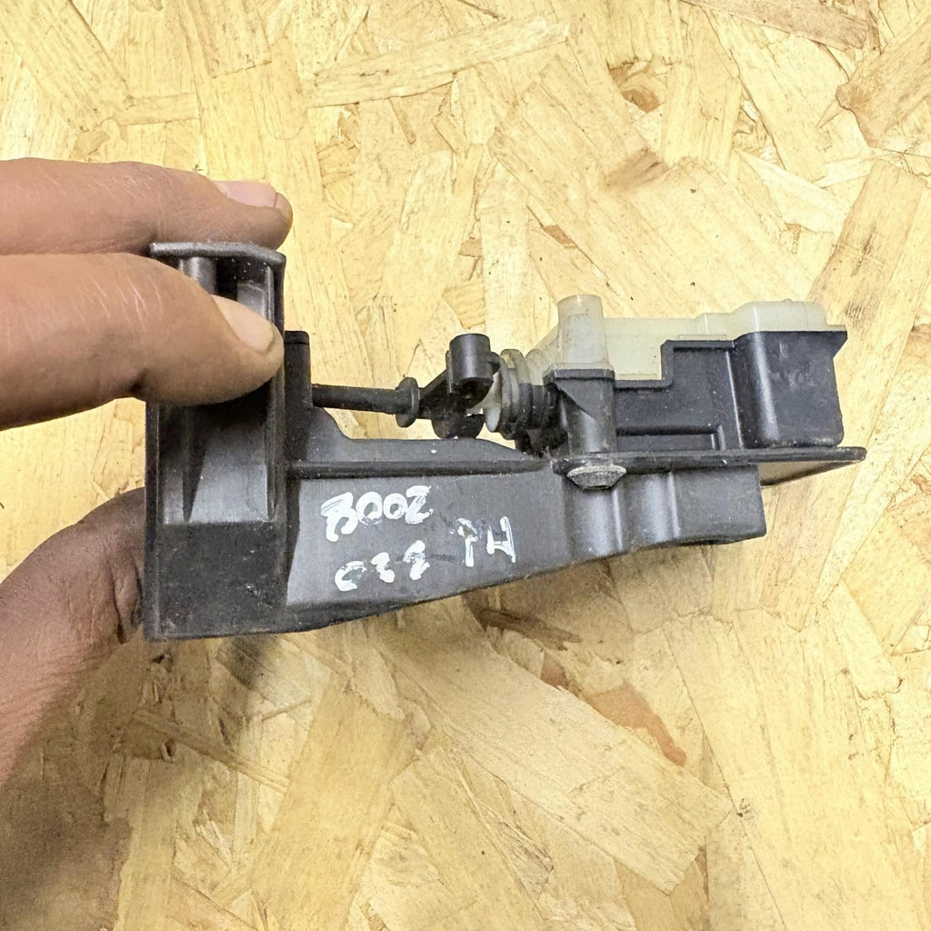 2008 MERCEDES-BENZ M W164 ML 350 CDI Fuel Tank Cap Lock Motor A2516390107