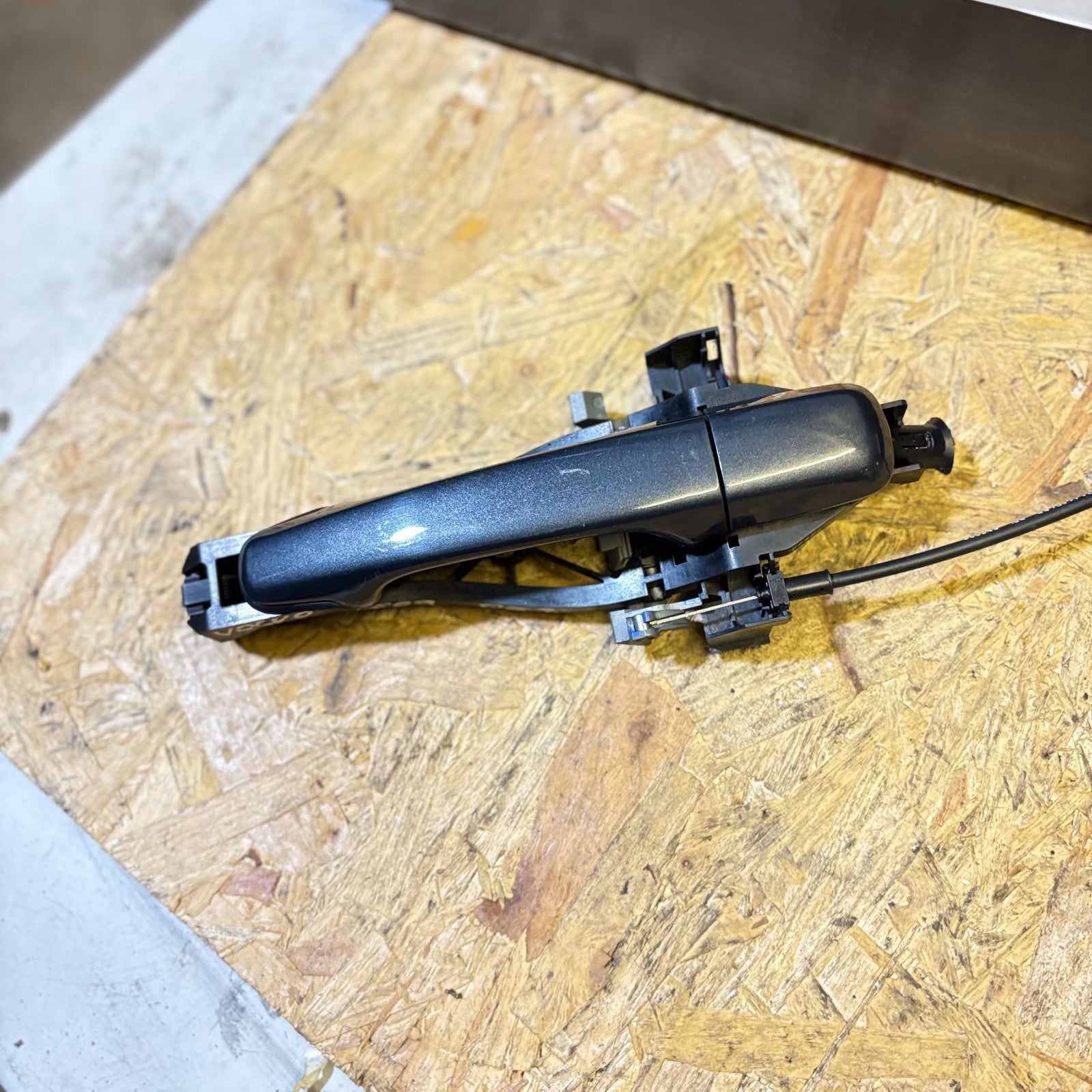 Volvo XC60 09-17 XC70 08-16 S80 07-16 S40/V50 04-12 Rear RH Door Handle 30784203
