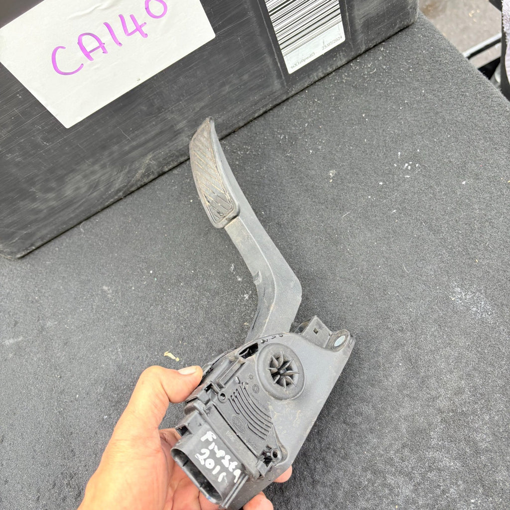 2011 FORD FIESTA ACCELERATOR THROTTLE PEDAL 8V21-9F836-AB
