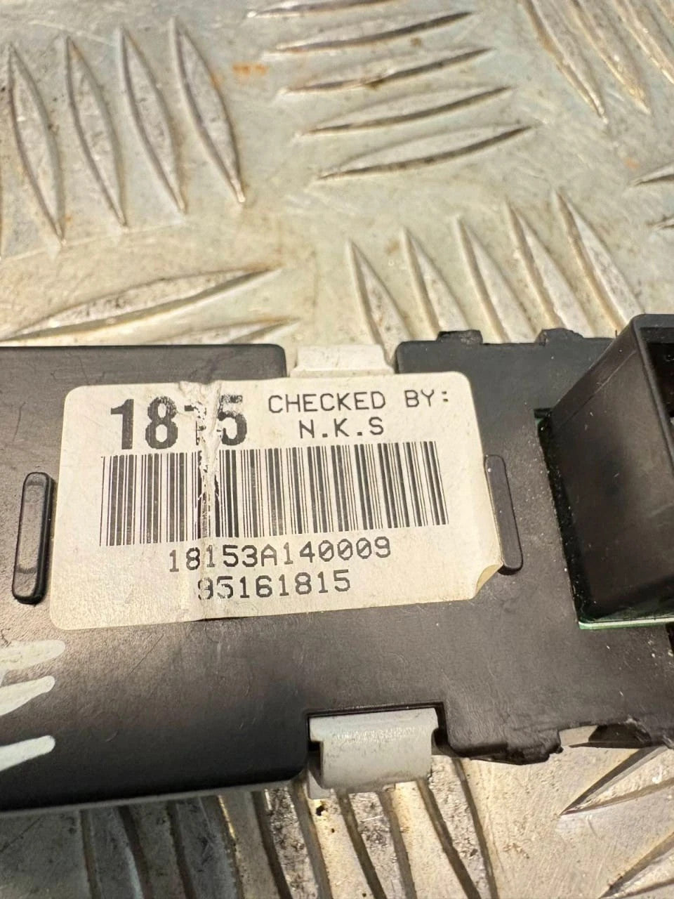 Chevrolet Spark MK1 M300 2010-2015 Centre Dash Display 95161815 18153A14009