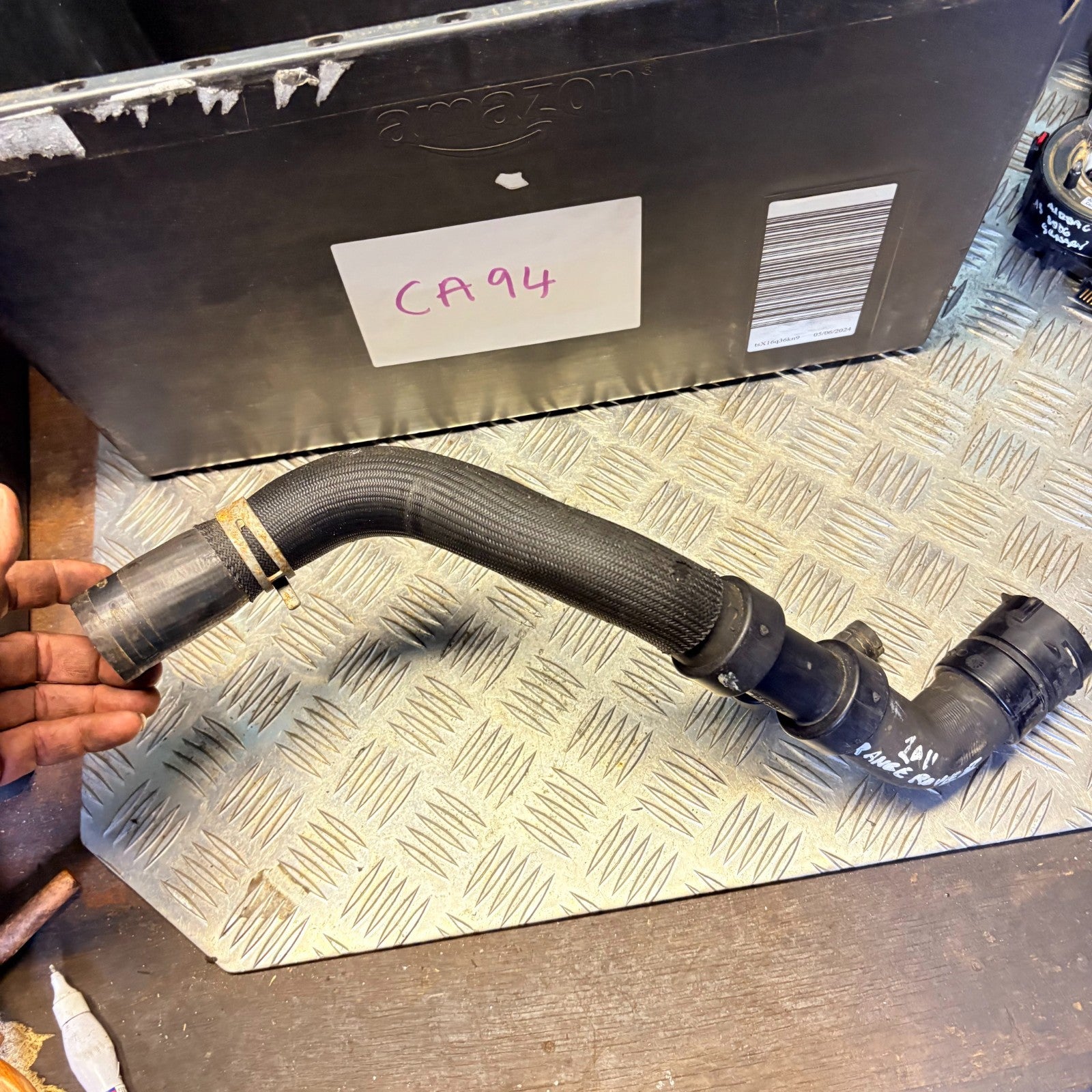 Range Rover 2011 Engine Coolant Pipe Hose S8000163