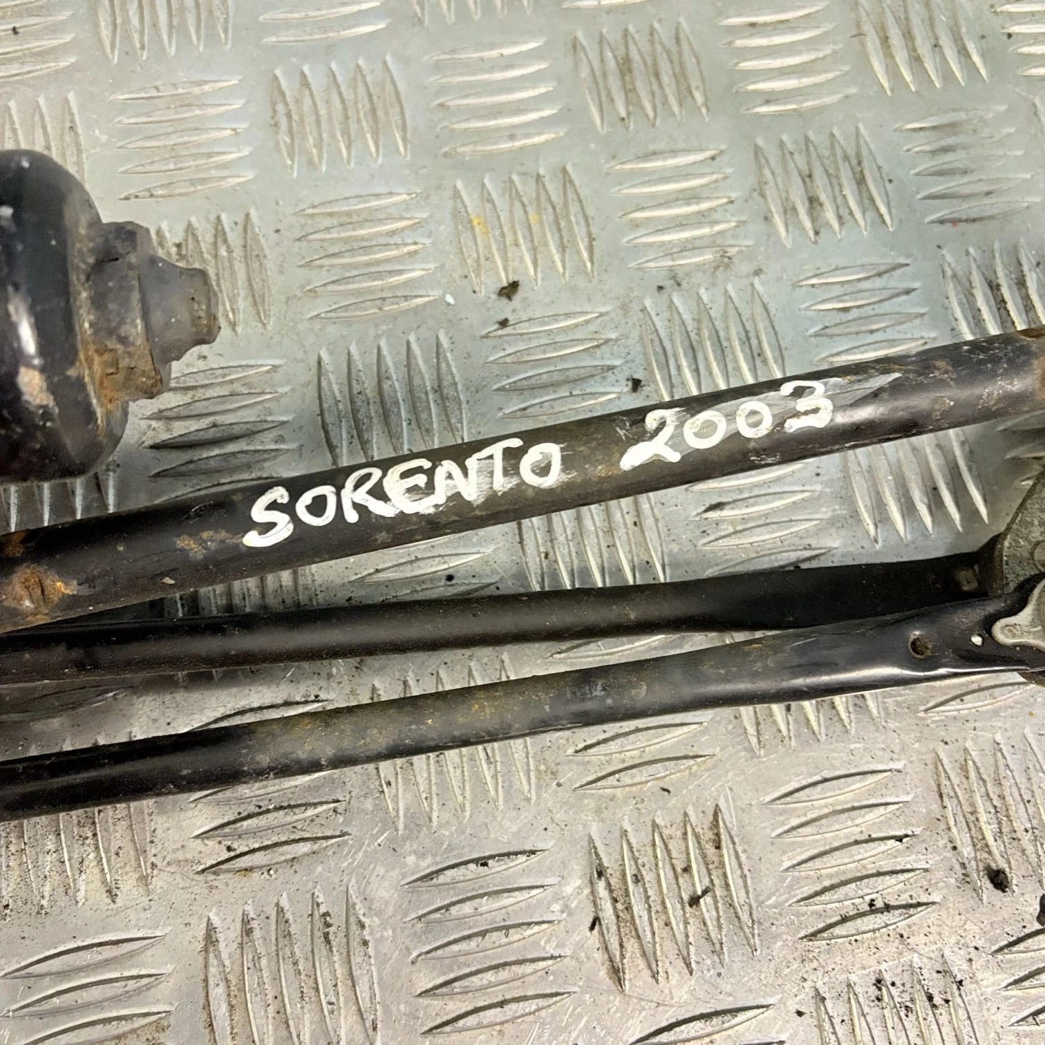 98100-3E900 Kia Sorento MK1 02-09 Front Windscreen Wiper Motor & Linkage Mech
