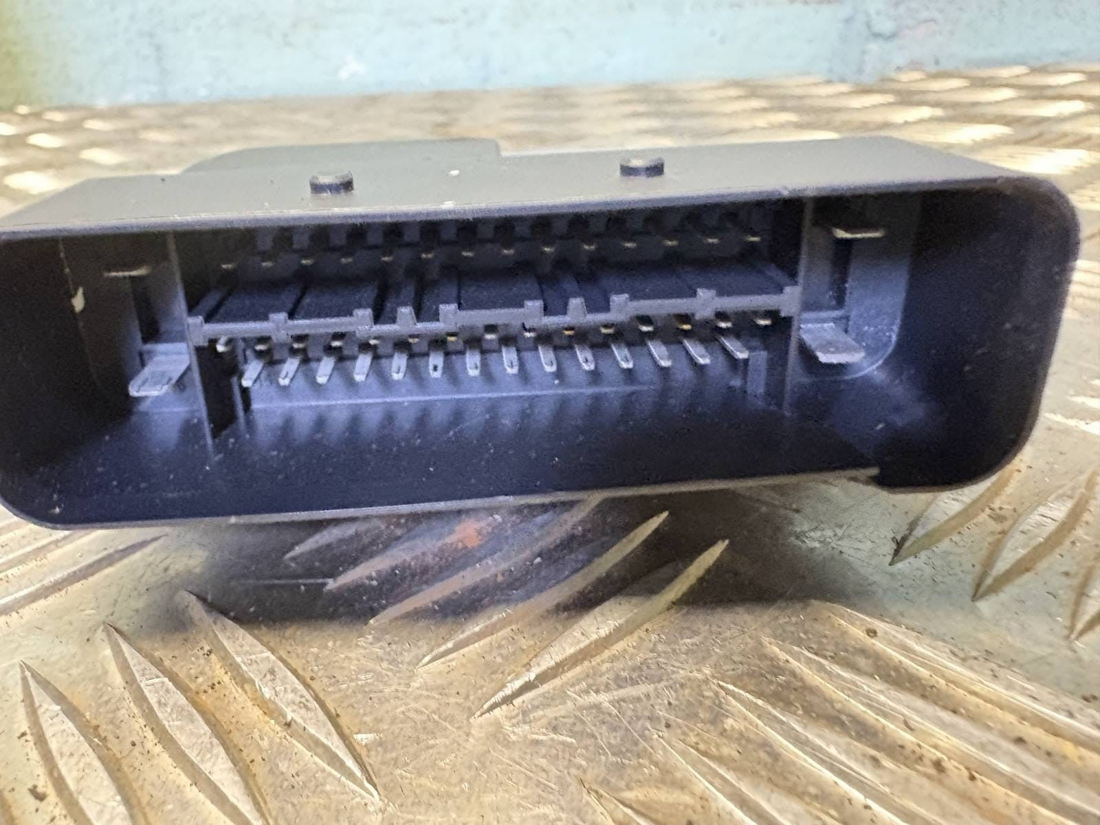 VOLKSWAGEN SCIROCCO SUSPENSION CONTROL UNIT ECU 3C0907376A MK3 2010