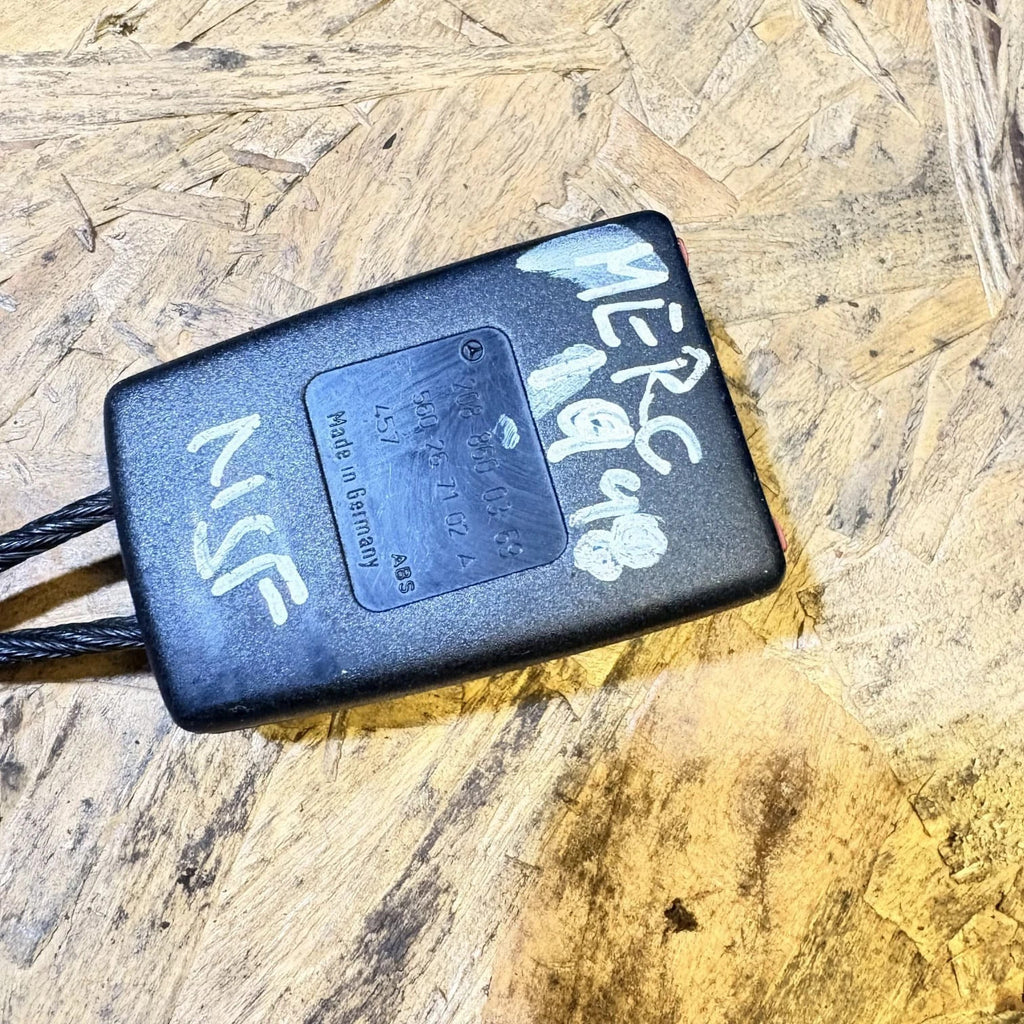 560267102A seatbelt buckle MERCEDES-BENZ CLASE SLK(W170)ROADSTER 3758931 NSF1998