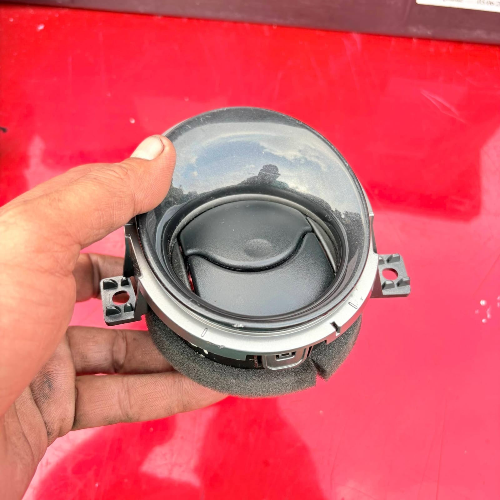 2014 NISSAN JUKE ACENTA PASSENGER SIDE DASHBOARD AIR VENT 687601KK0A