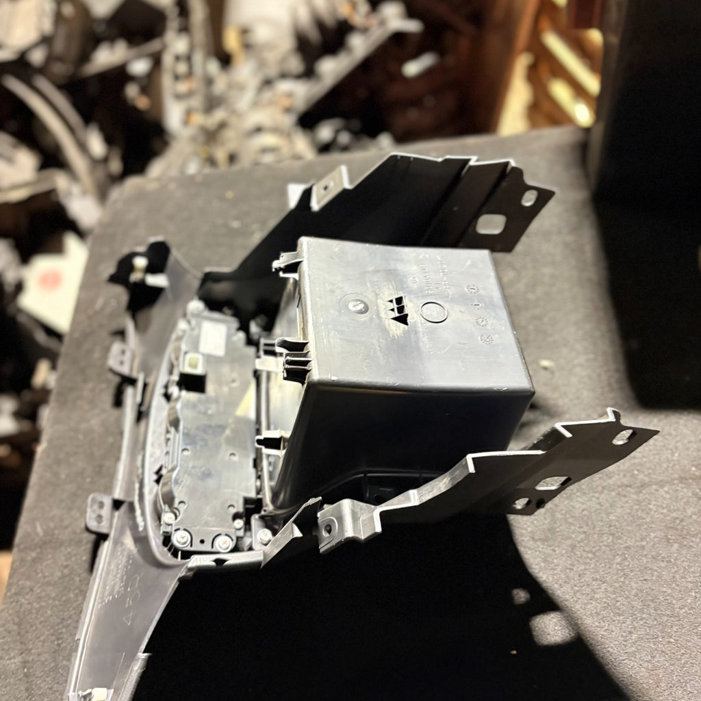 MITSUBISHI OUTLANDER 2009 HEATER CONTROL UNIT SURROUND 8010A143 PART