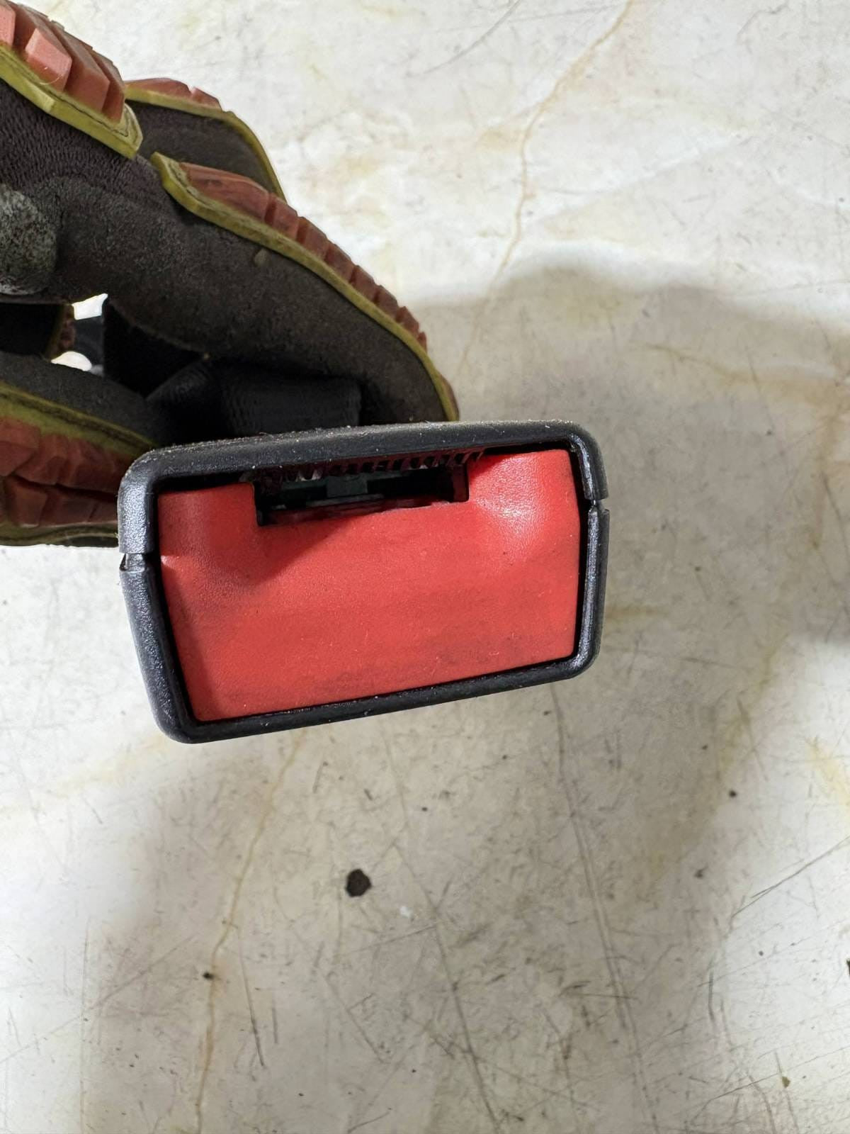 Fiat Panda Mk3 12-20 Right Rear Seat Belt Buckle Lock 735543488