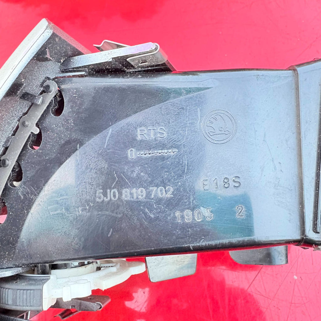 SKODA FABIA MK2 5J 2009-2011 RIGHT DRIVER DASH AIR VENT 5J0819702