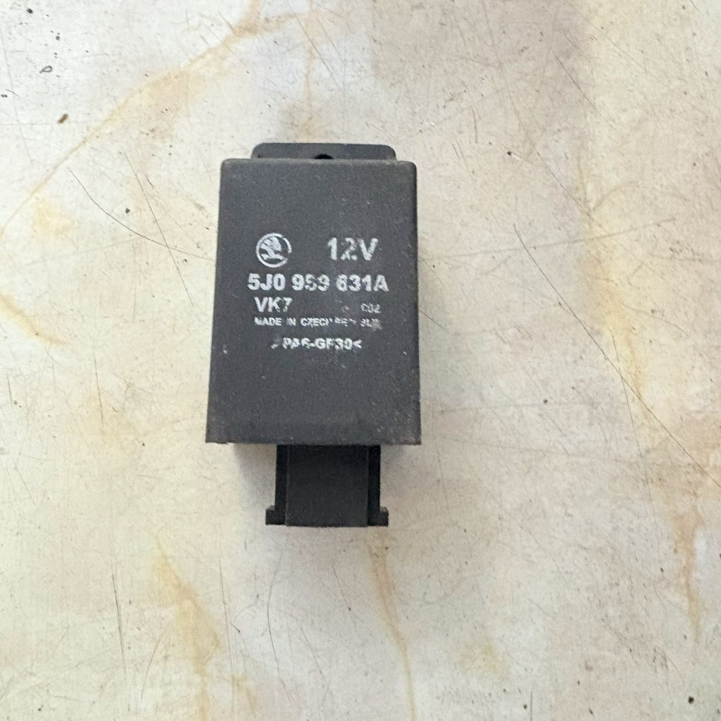 SKODA FABIA MK2 ROOMSTER AIRBAG ADAPTER RELAY 5J0959631A