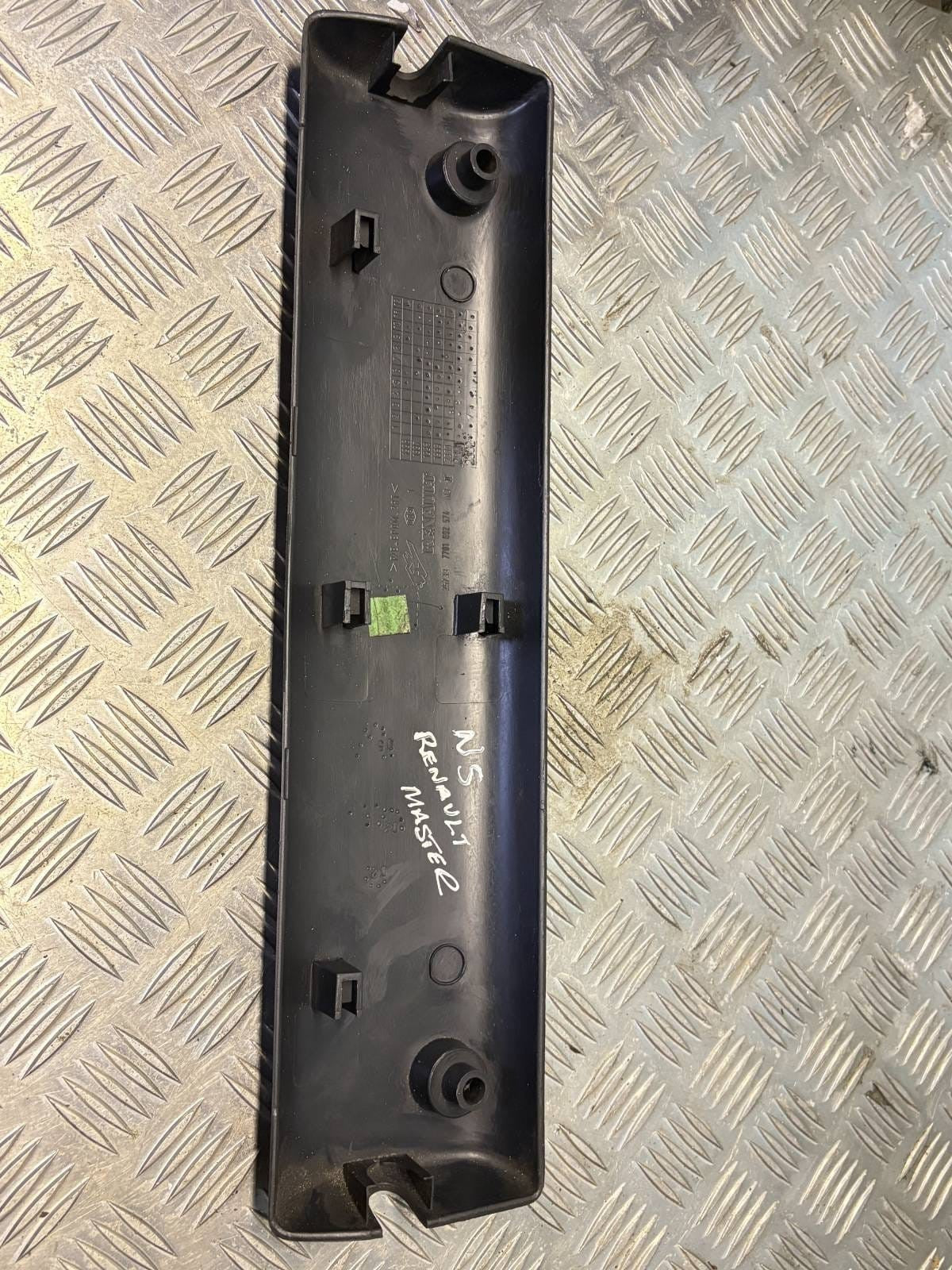 RENAULT Master NS Front Right Door Molding 257397701692574