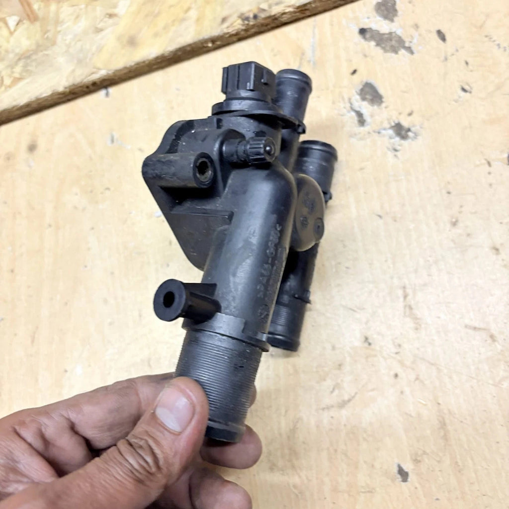 Renault Scenic II 1.9 dCi Thermostat Housing Water Outlet 8200112054 03-09