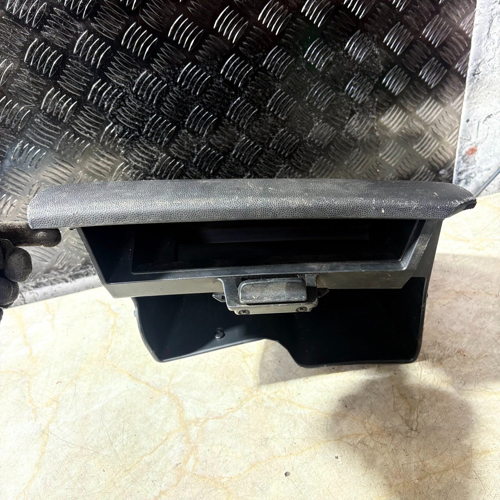 Mazda 2 MK2 2007-2014 DE Dashboard Glove Box Storage Compartment D65164161