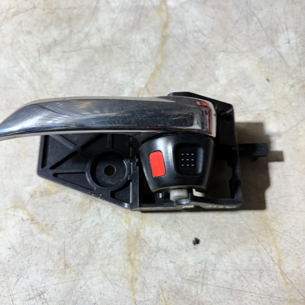FRONT LEFT PASSENGER SIDE INNER DOOR HANDLE FOR SUZUKI S-CROSS 2016-2021
