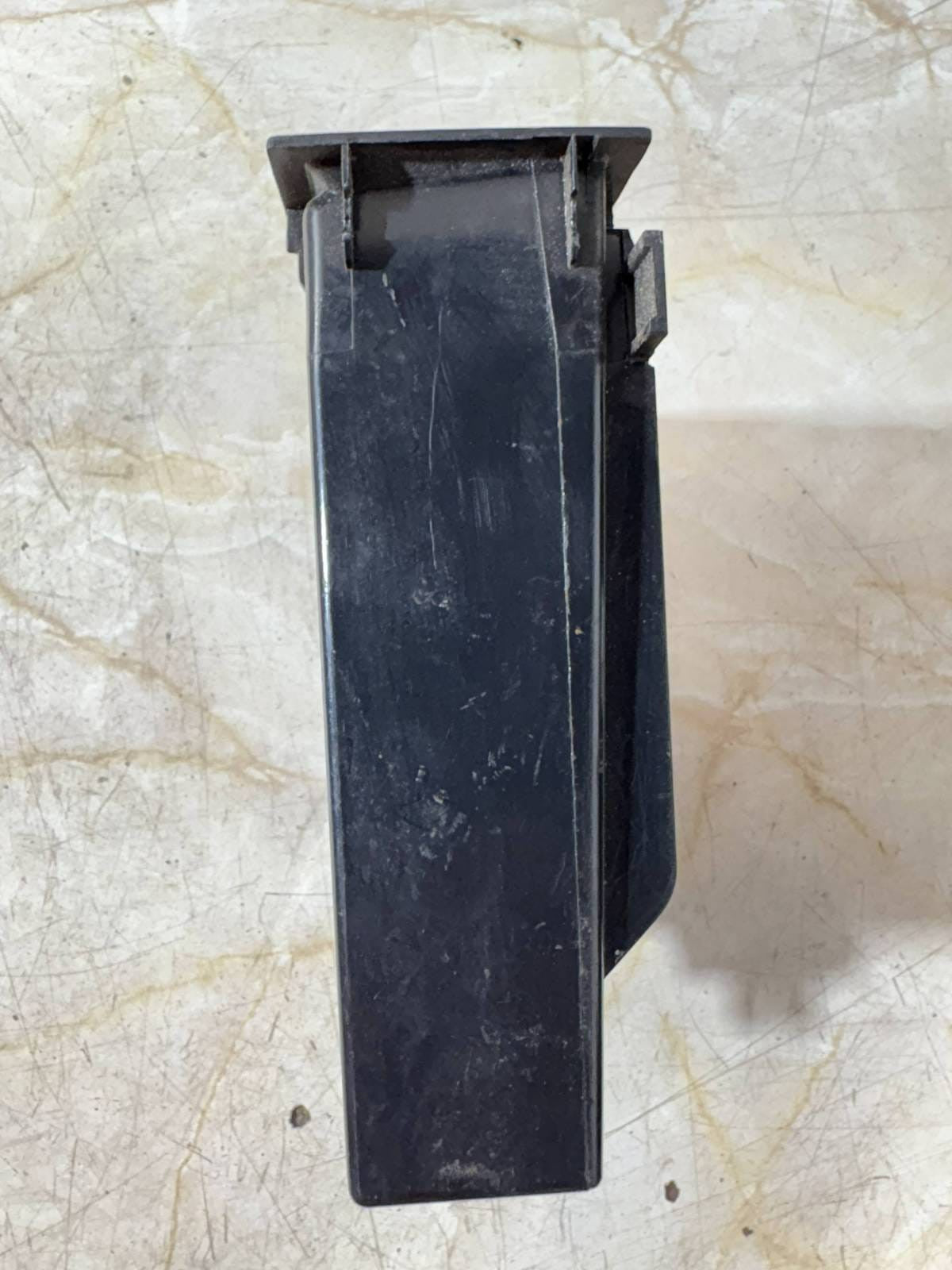 SEAT IBIZ MK3 02-08 DASHBOARD COINSTORAGE COMPARTMENT TRAYGENUINE 6L0857232 2007