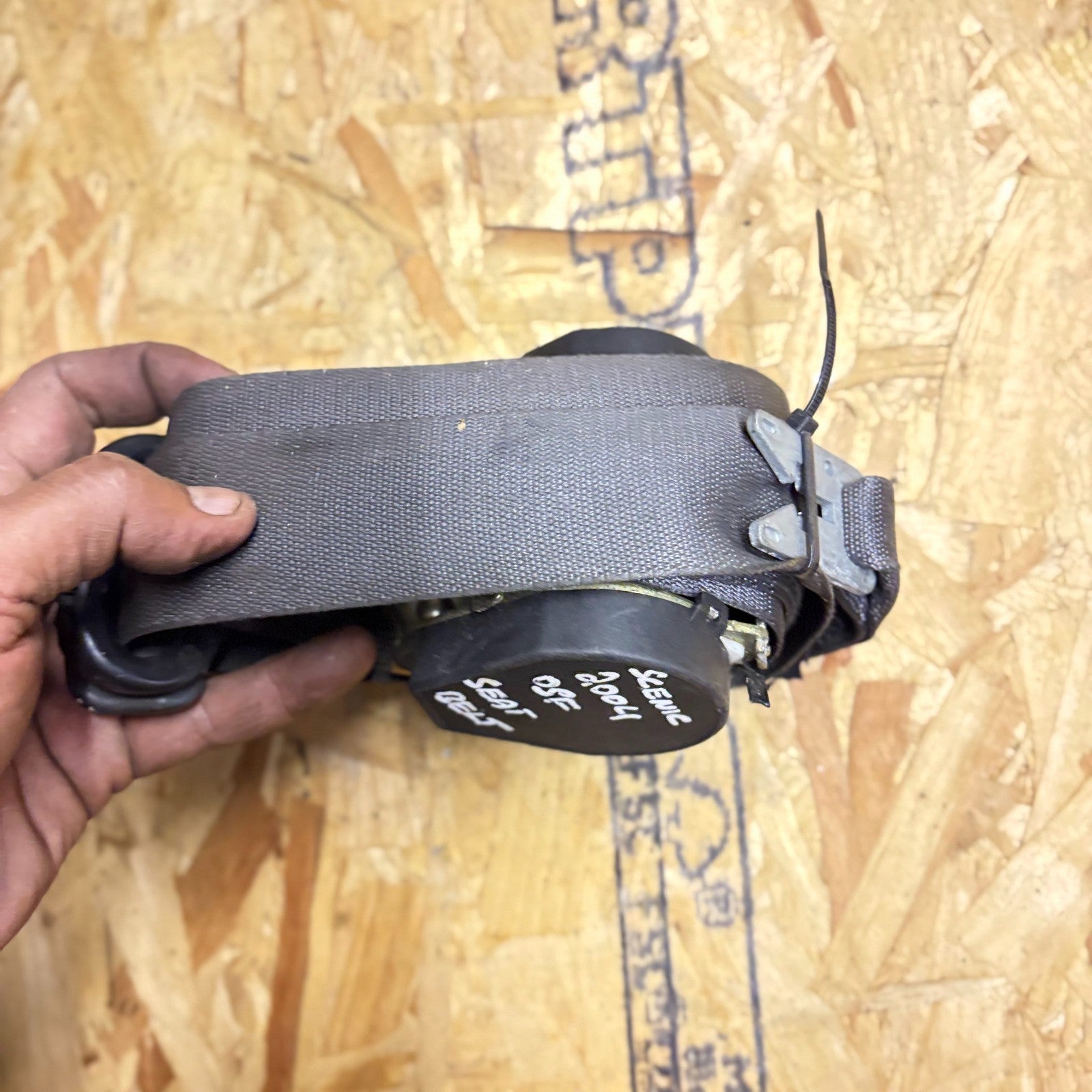 Renault Scenic 2004 Seat Belt Front Right Driver Side