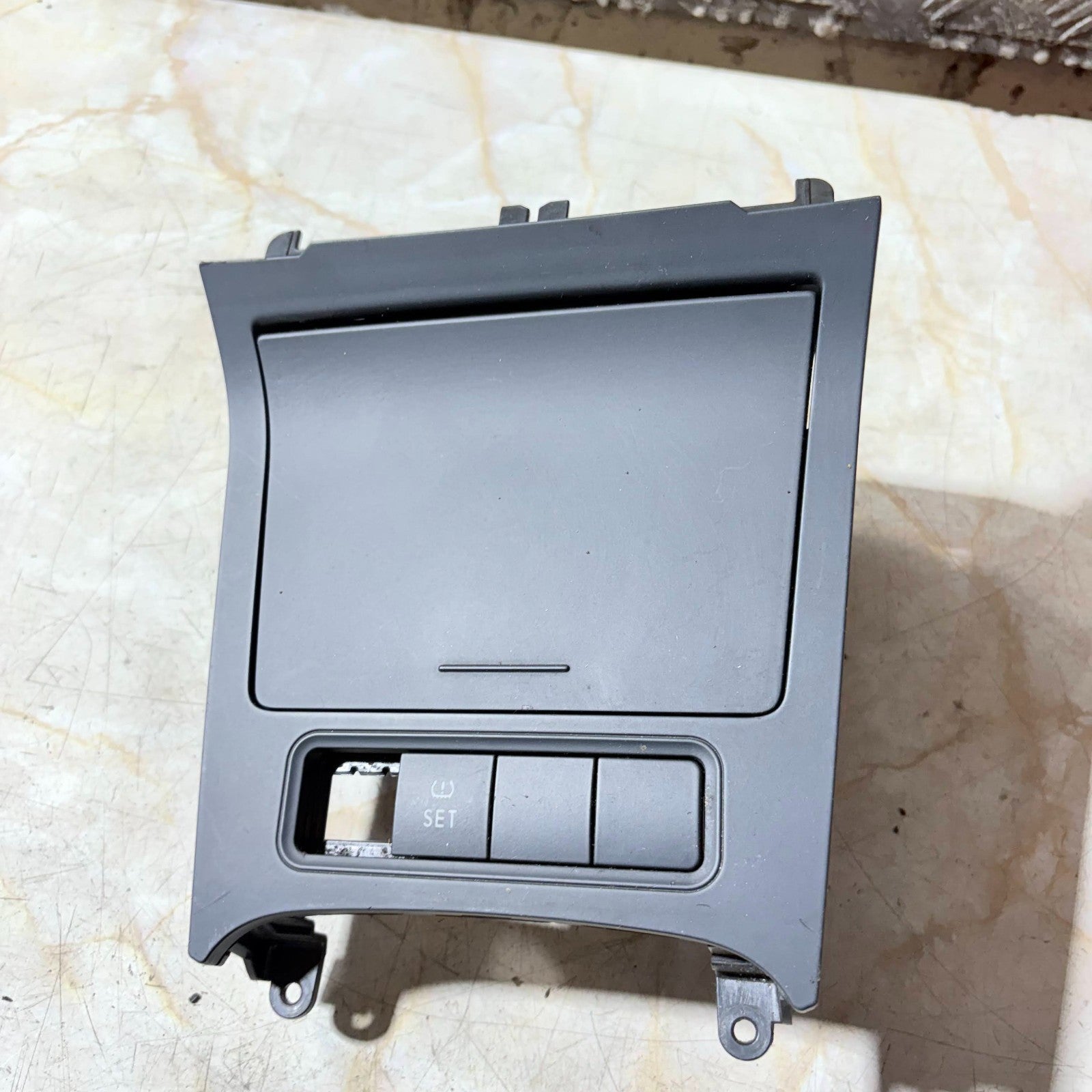 Volkswagen Golf Center Console Ashtray 1 KO 857 961