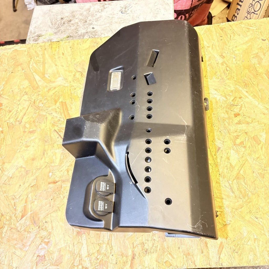 PORSCHE CAYENNE PASSENGER FRONT  SIDE UNDER DASH PANEL 7L5815173A 2004