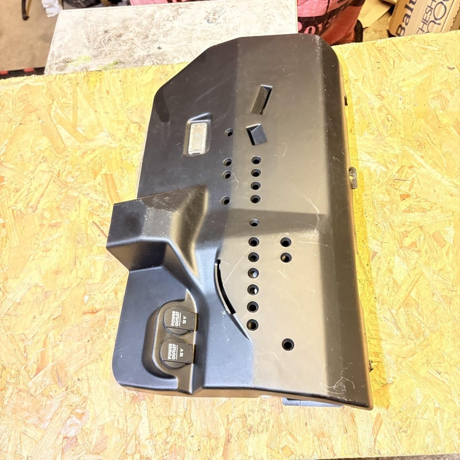 PORSCHE CAYENNE PASSENGER FRONT  SIDE UNDER DASH PANEL 7L5815173A 2004